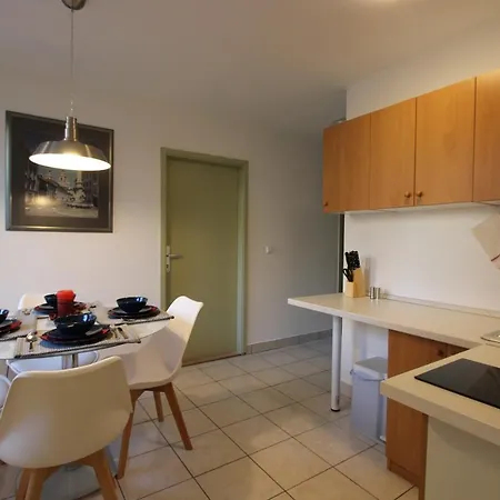 Nastanitev v družini Center4br Apartment*** *